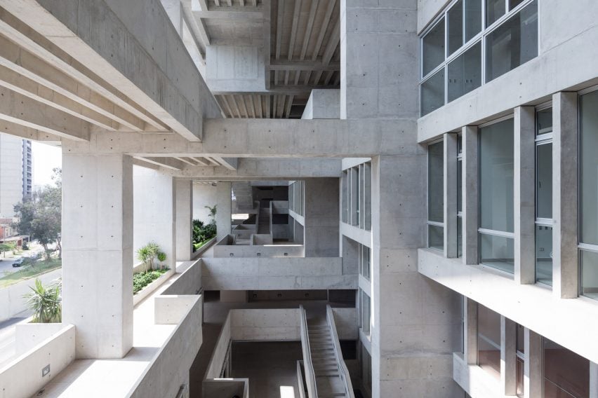 Universidad de Ingenieria y Tecnologia by Grafton Architects