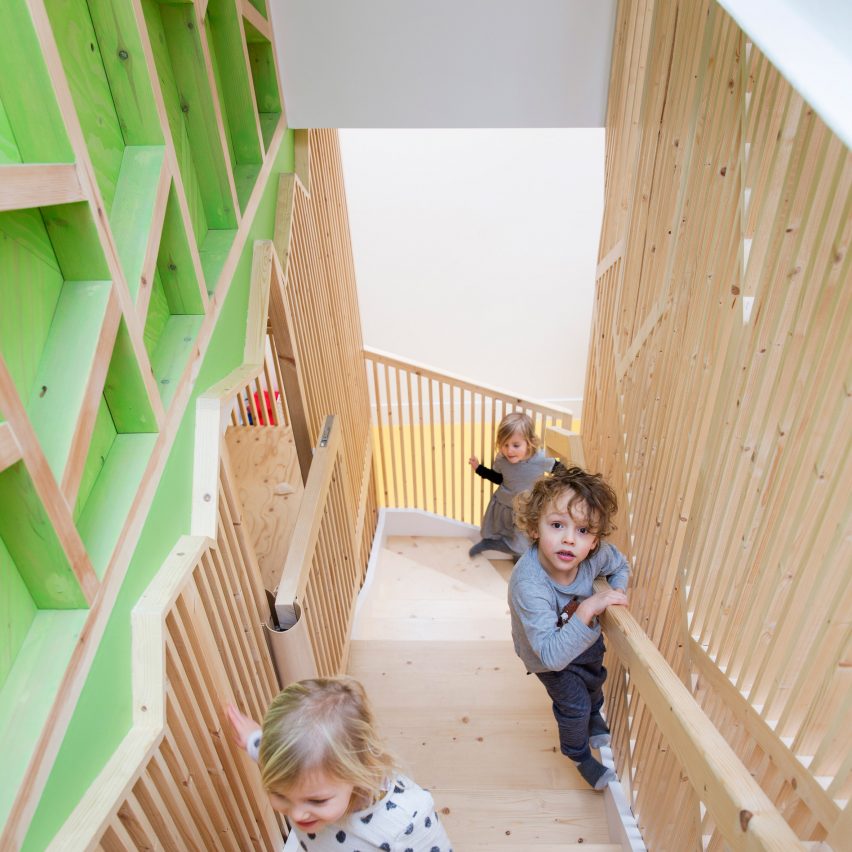 bath-house-nursery-lipton-plant-architects-greenery-pinterest-dezeen-col