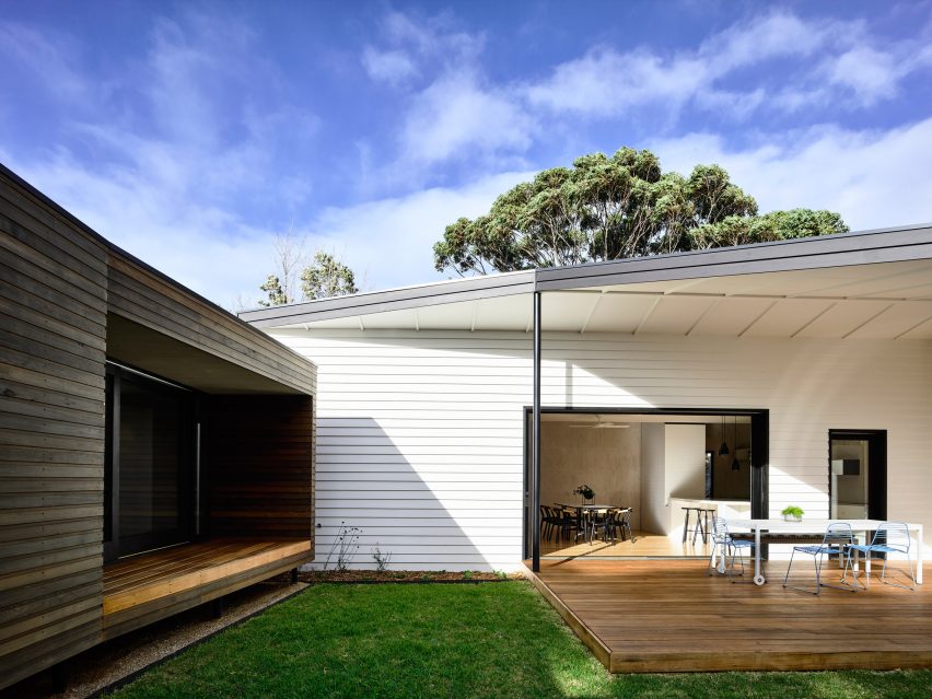Courtyard Cottage, Flinders Melbourne by WOLVERIDGE ARCHITECTS
