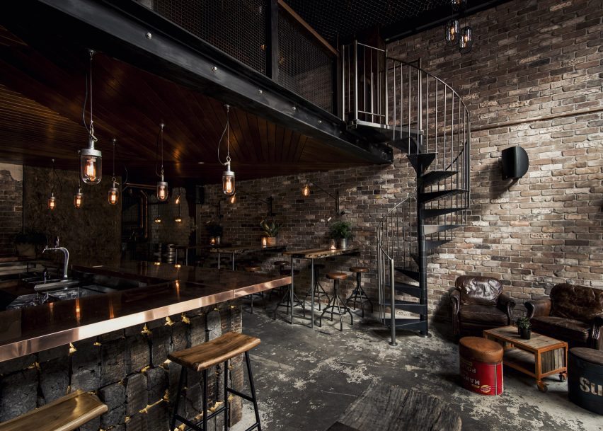 Super 10 of the best bar interiors from Dezeen's Pinterest boards ZR-17