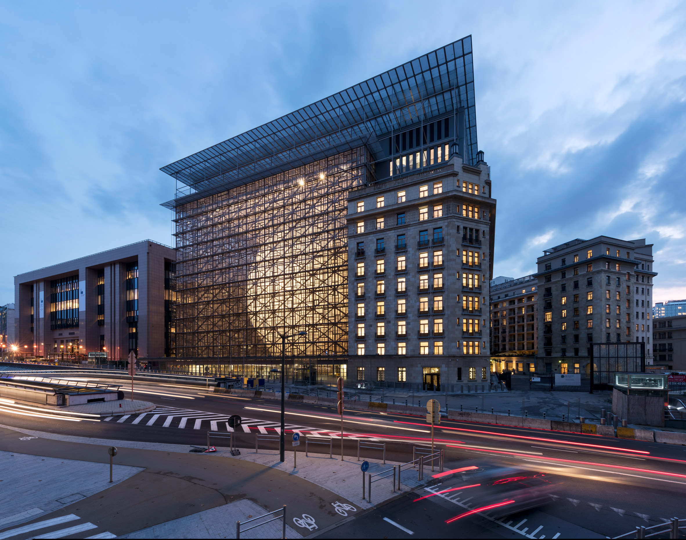 European Union headquarters in Brussels by Samyn and partners