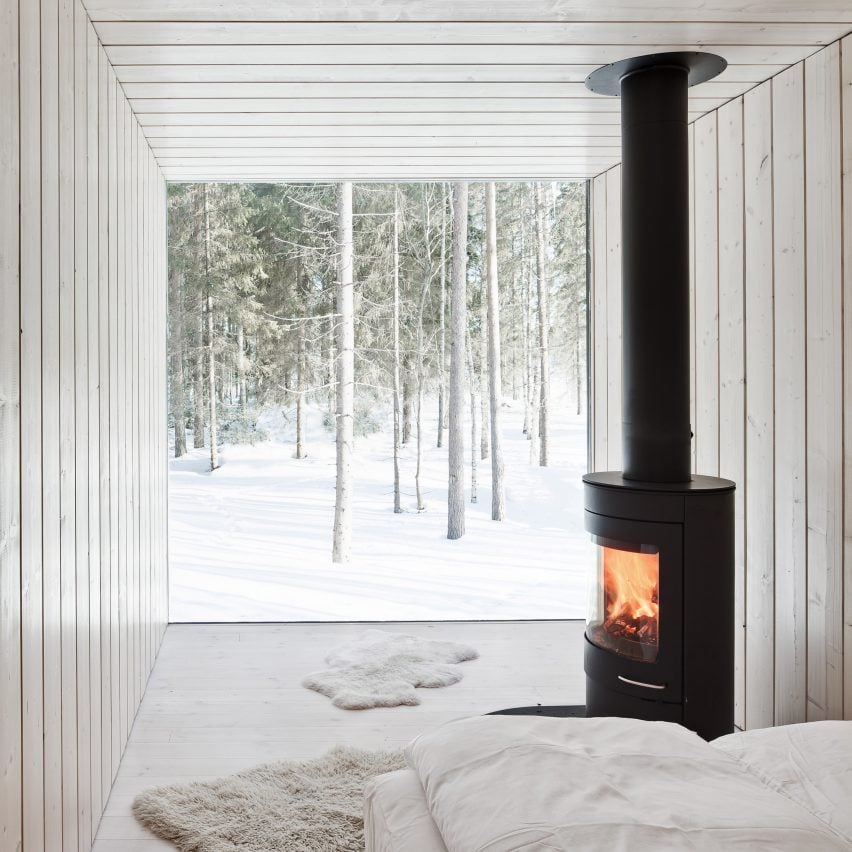 four-cornered-villa-avanto-architects-fireplace-dezeen-pinterest-col