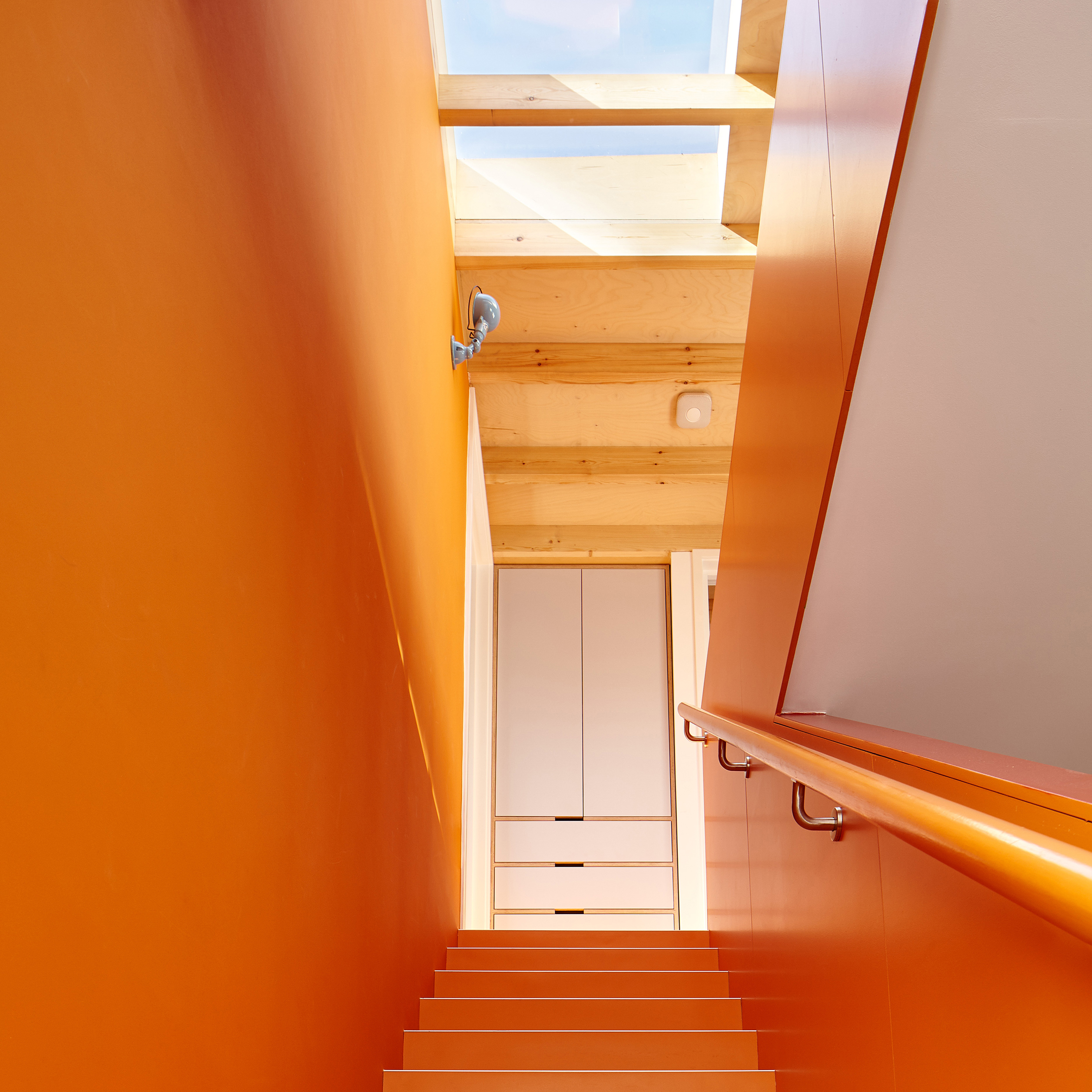 kennington-house-r20studio-dont-move-improve-architecture-residential_dezeen_sq