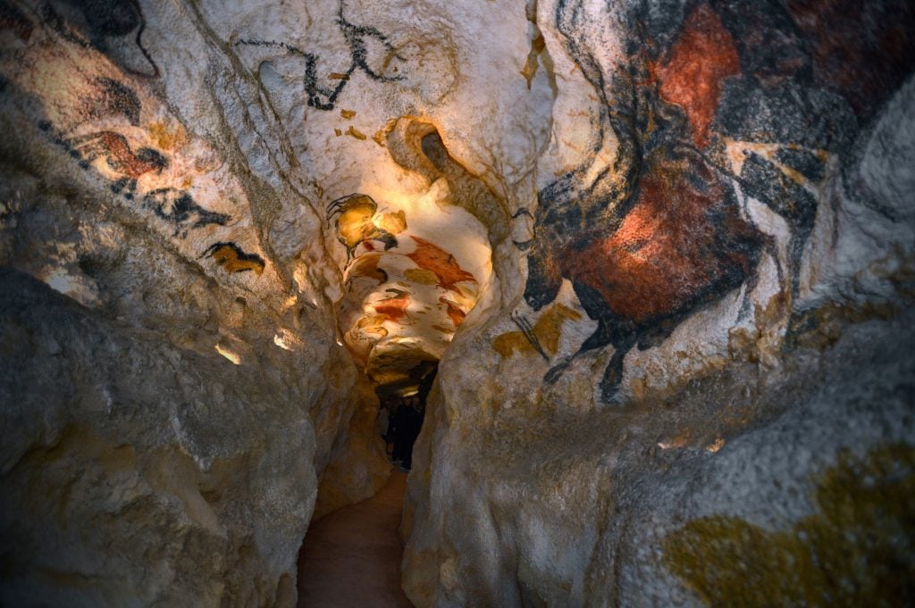 Snøhetta Unveils Visitor Centre For World Famous Lascaux