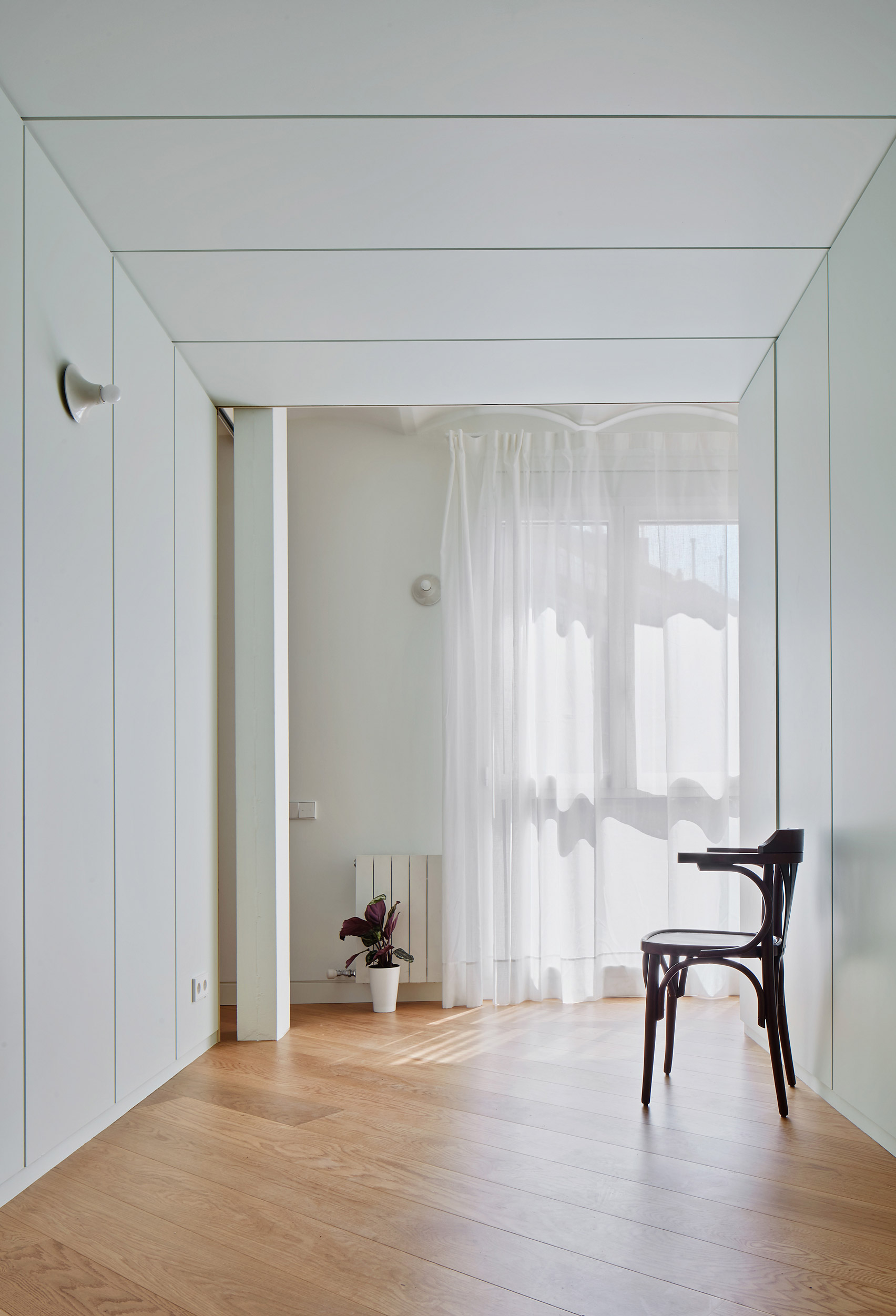 mitre-apartment-bajet-girame-architects-interior-apartment-residential_lr_dezeen_1704_col_10