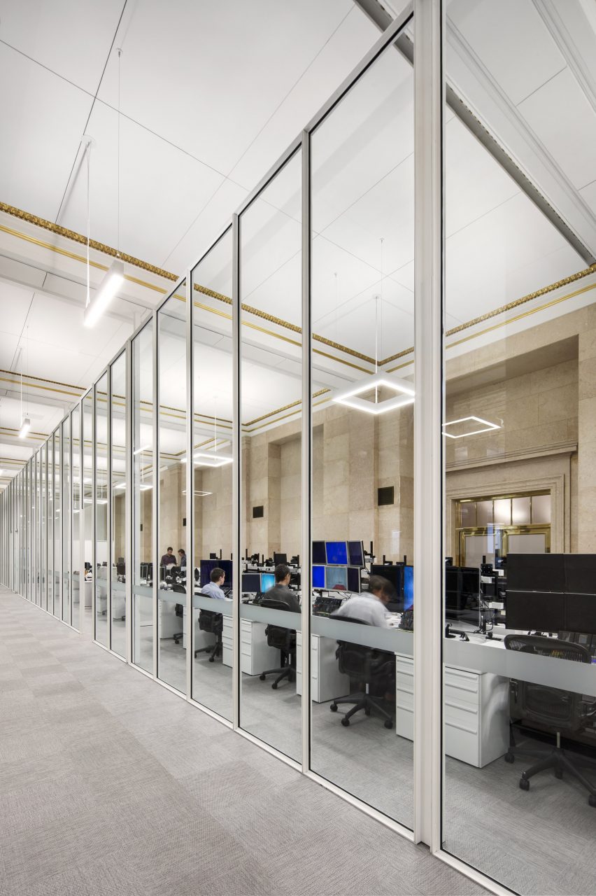 National Bank of Canada trading floor by Architecture49
