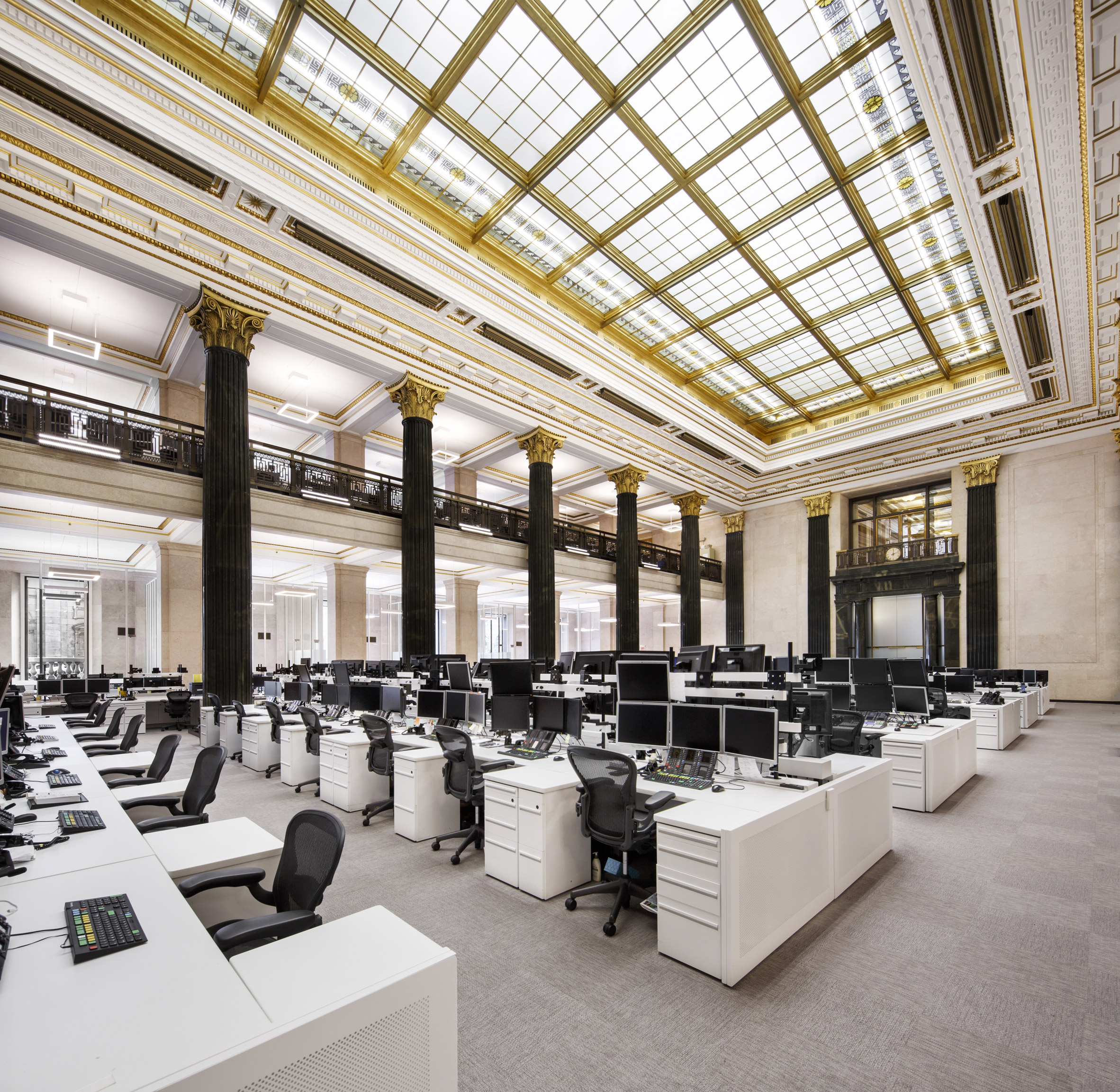 National Bank of Canada trading floor by Architecture49