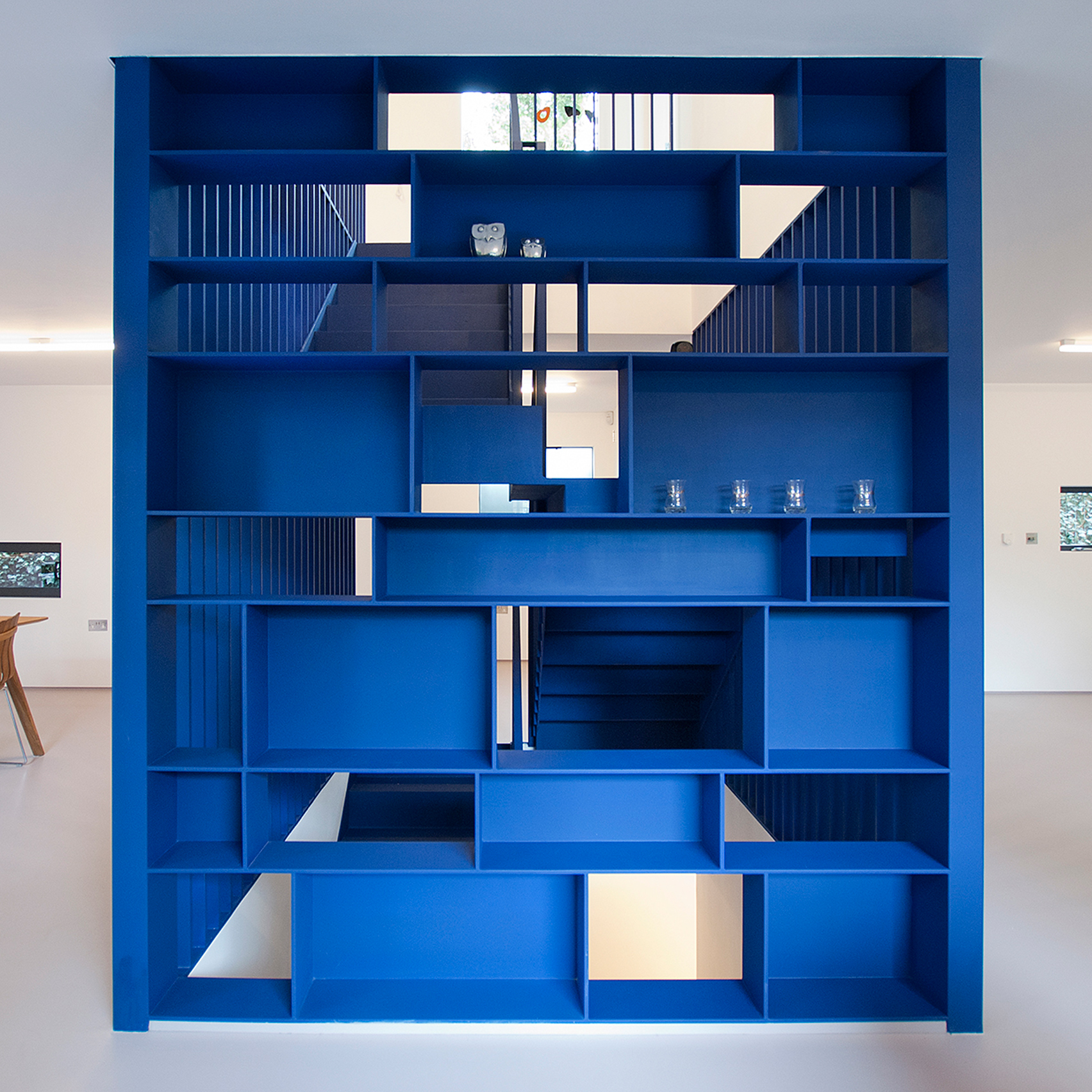roksanda-ilincic-london-house-renovation-ra-projects-colour-blocking-pinterest-dezeen-col
