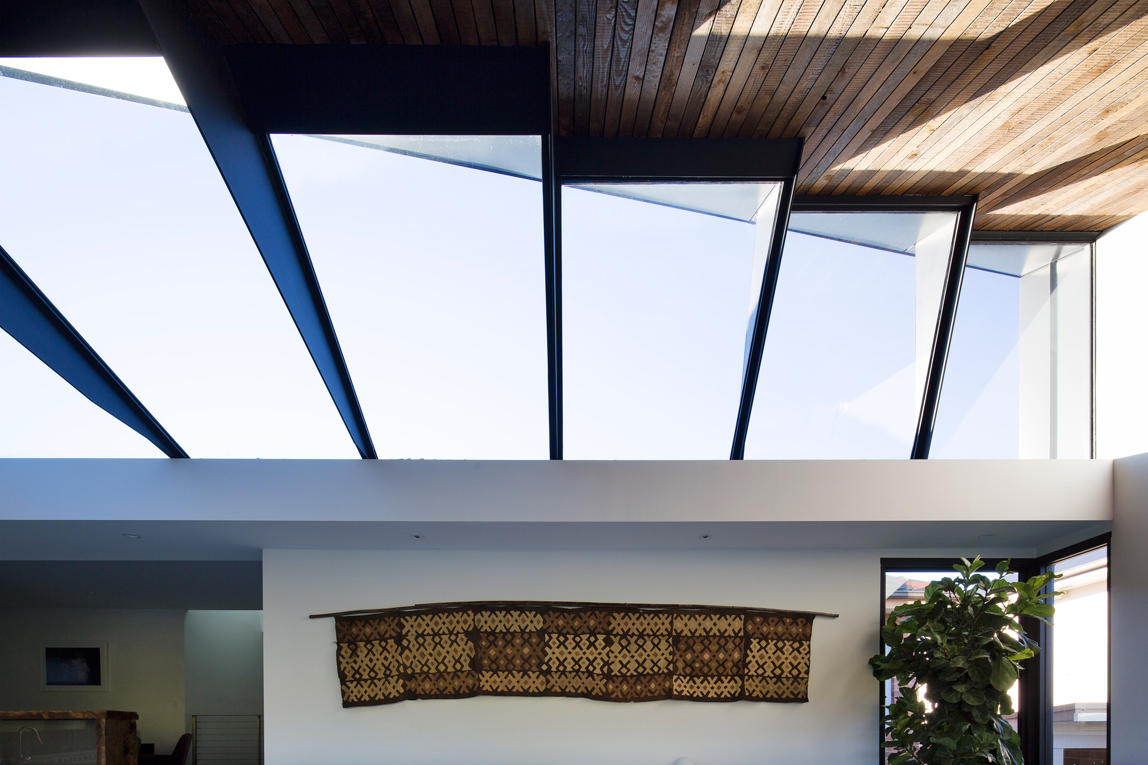 skylight-house-nick-bell-design-architecture-residential-australia_dezeen_2364_col_4