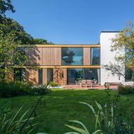 Ström Architects creates timber-framed retreat in rural Hampshire