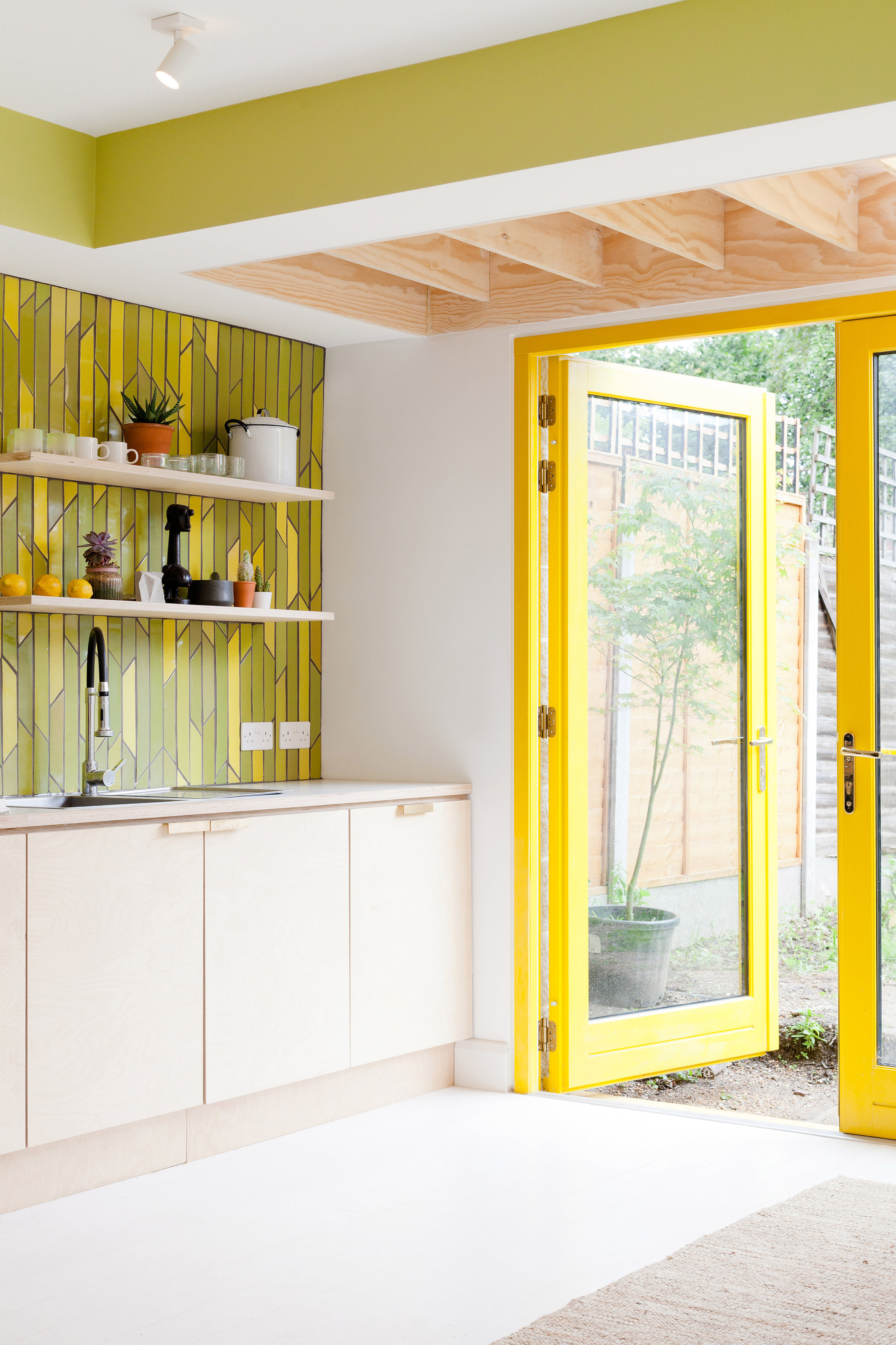 yellow-house-nimtim-architects-interior-london-extensions_dezeen_2364_col_9