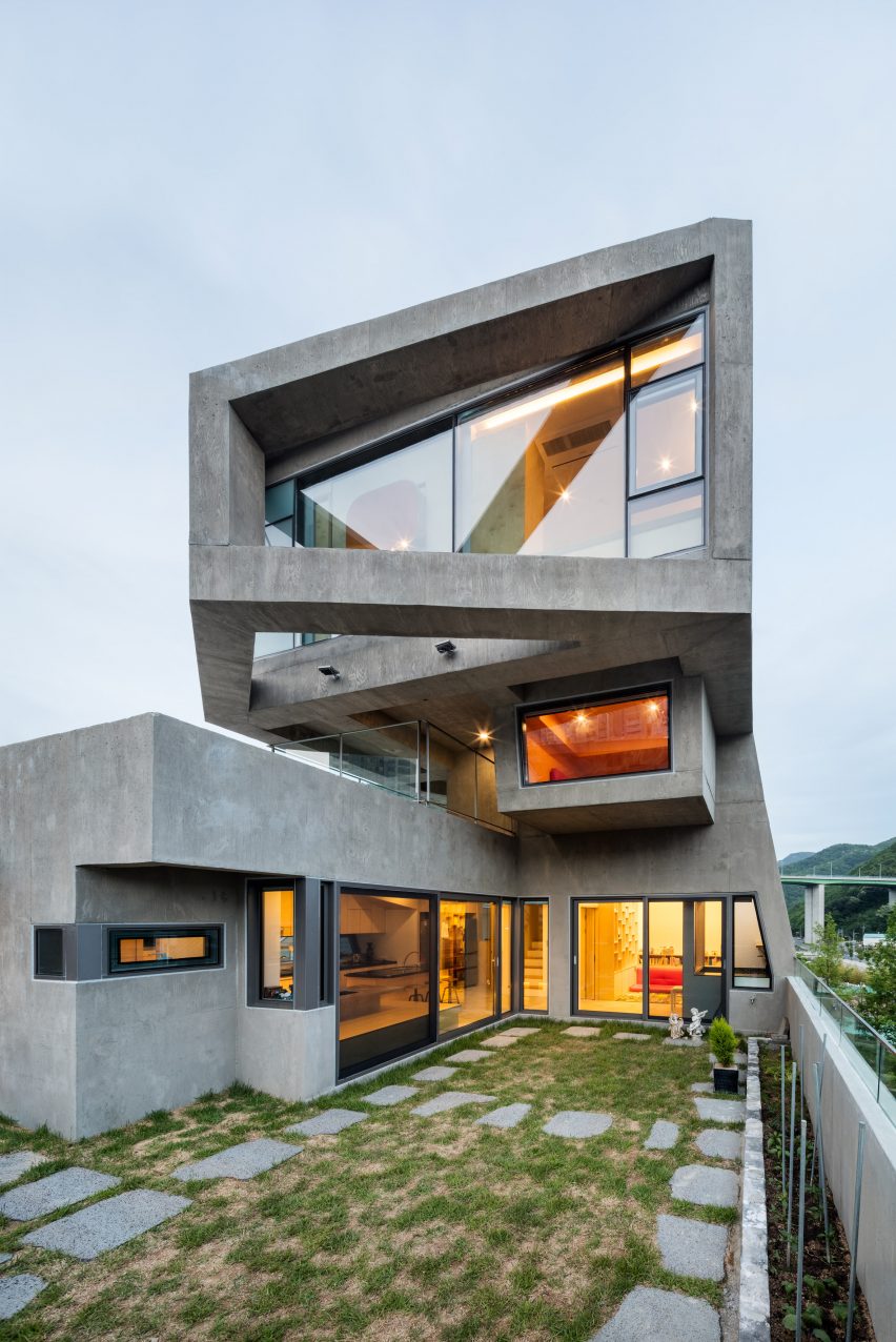 busan-times-moon-hoon-residential-architecture-south-korea_dezeen_2364_col_19
