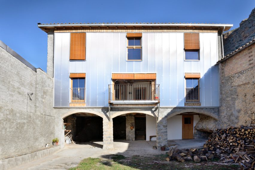 Casa Policarbonat by Bunyesc Arquitectes