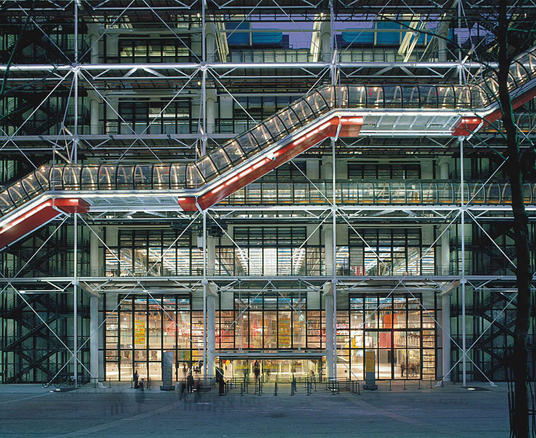 Renzo Piano And Richard Rogers Share Centre Pompidou Photographs On Renzo Piano And Richard Rogers Share Centre Pompidou Photographs On