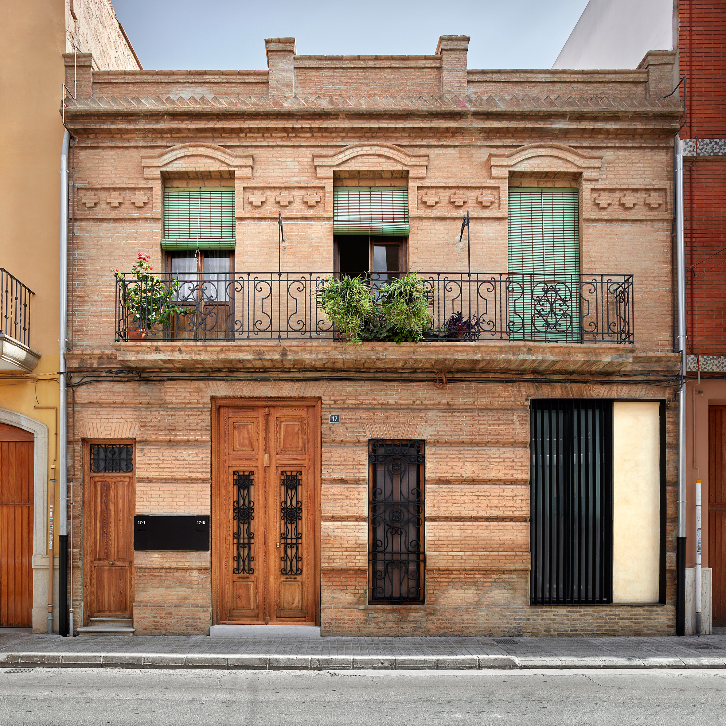house-in-valencia-dg-arquitecto-valencia-architecture-residential-valencia_dezeen_sq