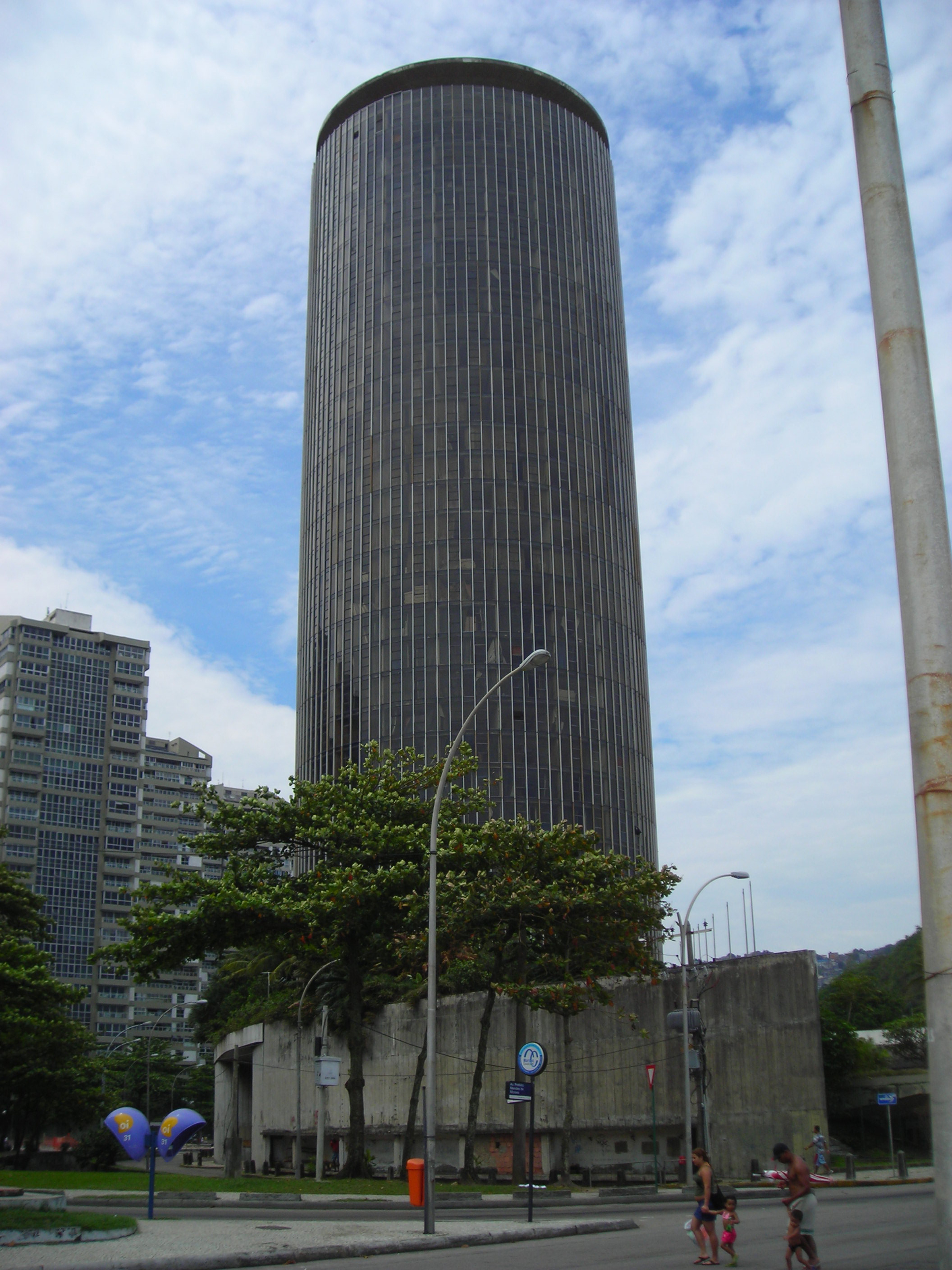 oscar-niemeyer-architecture-news-rio-brazil-credit-flickr-user-cr-shankrow_col1