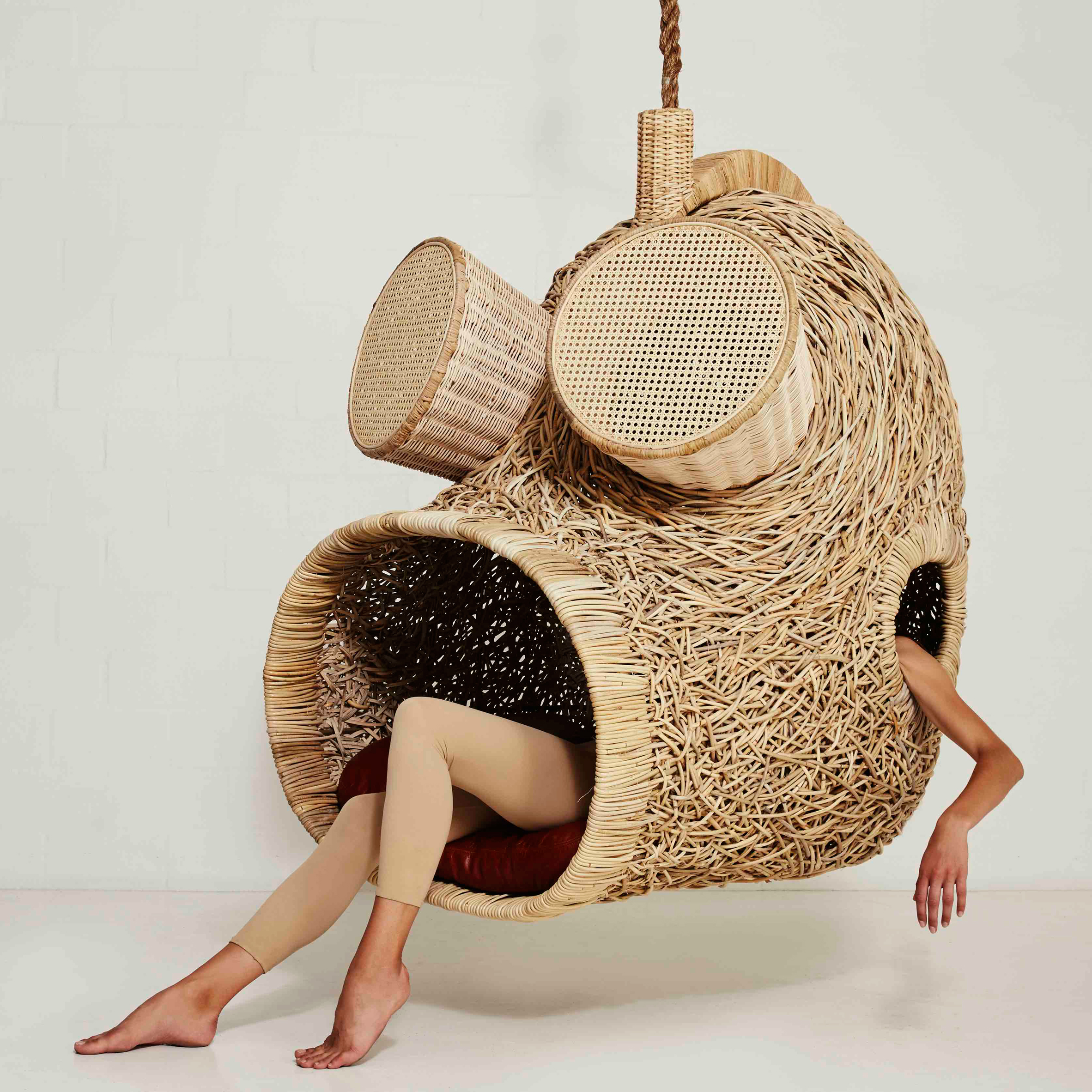 Porky Hefer Exhibits Human Sized Nests Made From Woven Plants Stalks