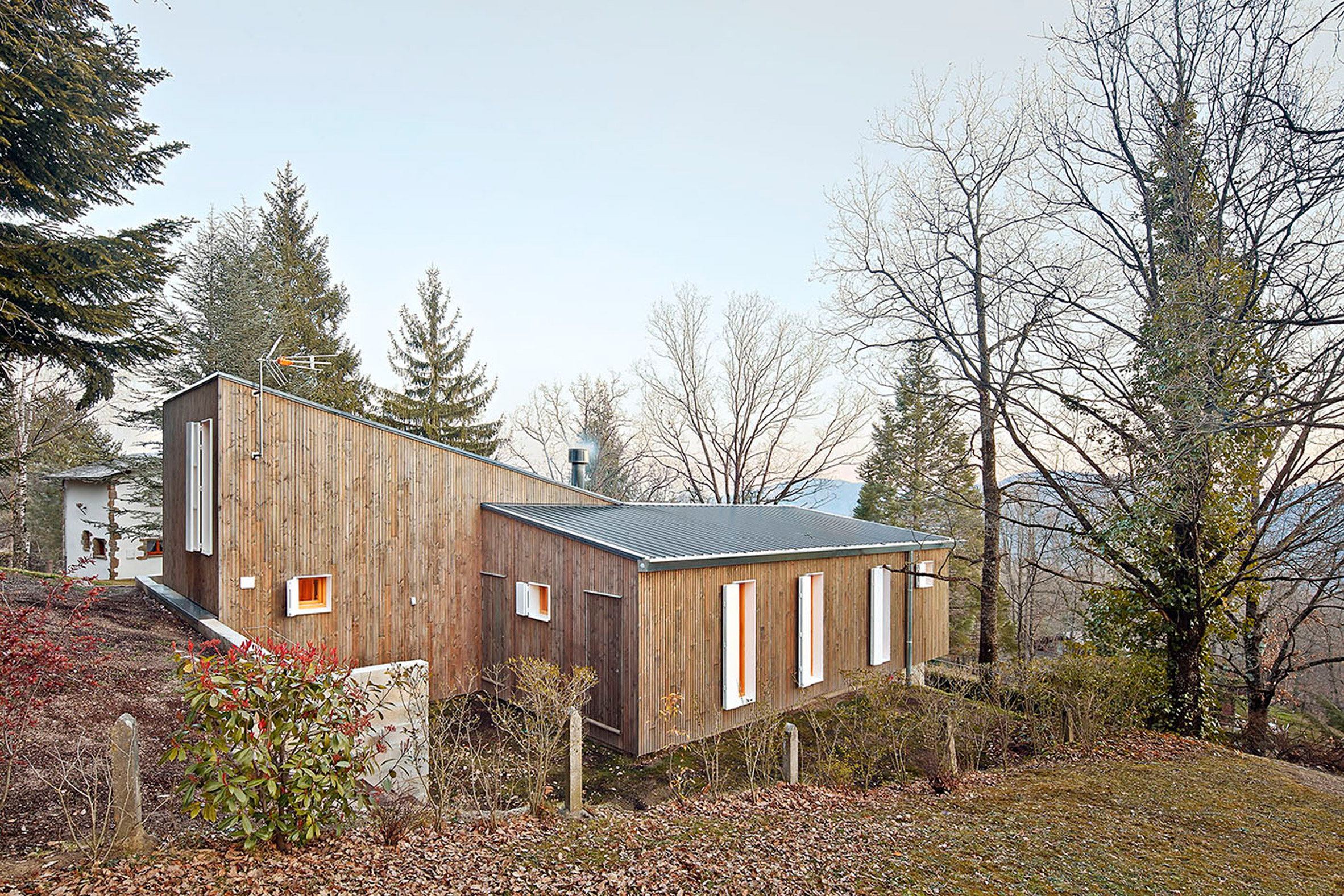 prefab-cottage-pyrenees-marc-mogas-architecture-residential_dezeen_2364_col_0