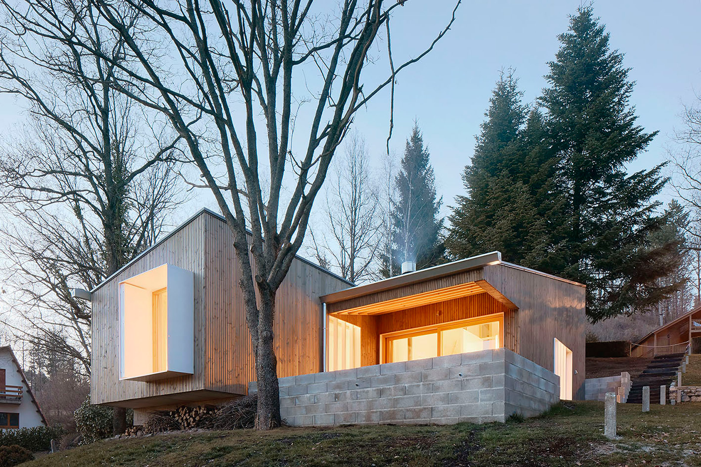 prefab-cottage-pyrenees-marc-mogas-architecture-residential_dezeen_2364_col_4