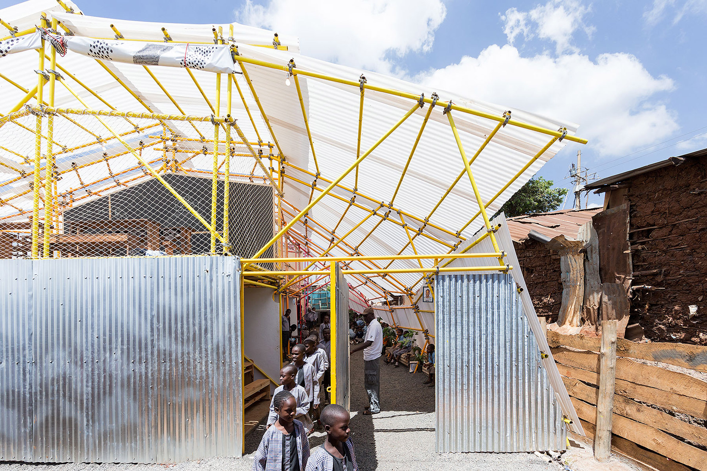 selgas-cano-second-home-project-in-kibera-rohan-silva_dezeen_2364_col_46
