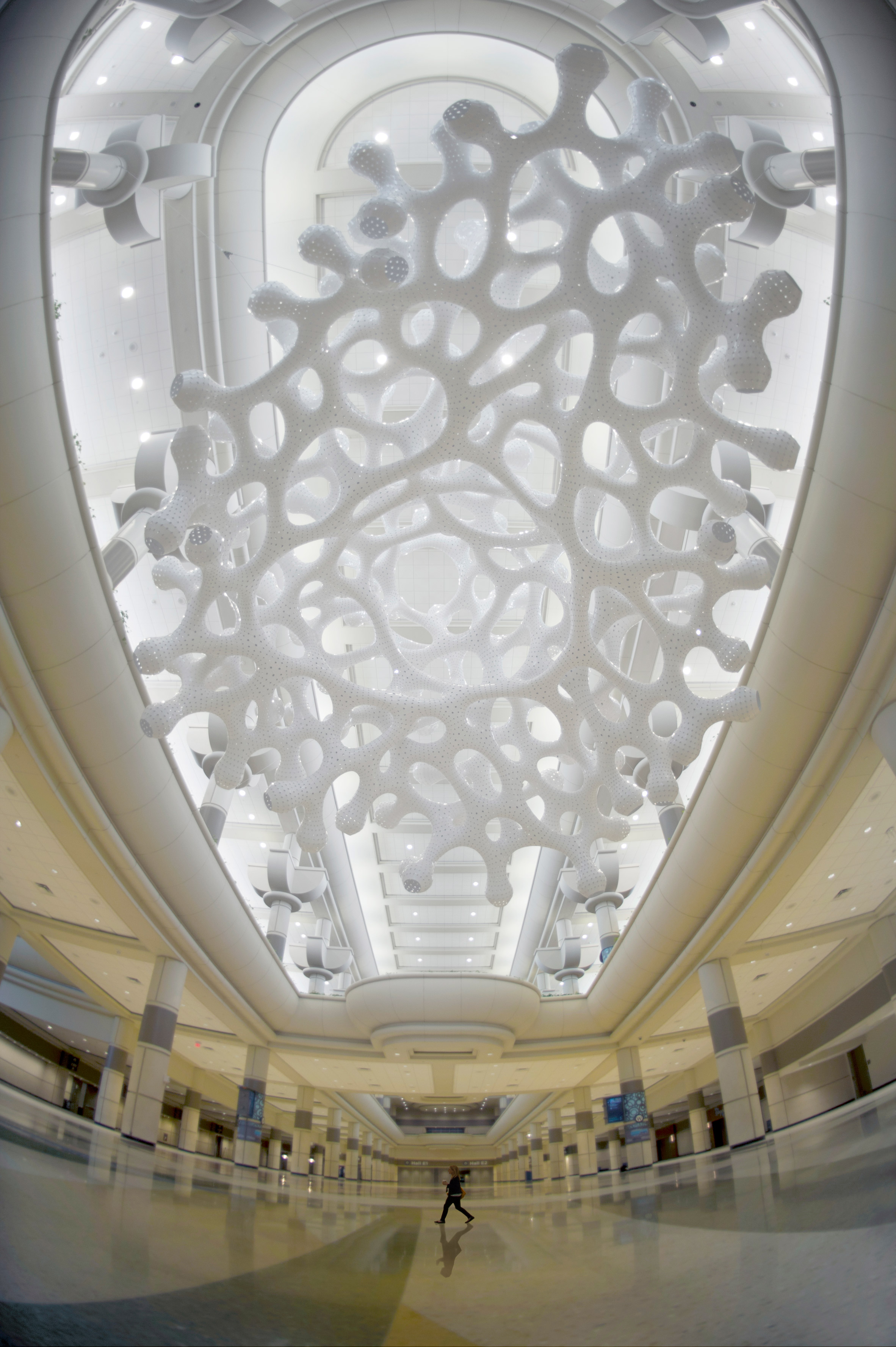 Marc Fornes / THEVERYMANY Installs Coral-Like Pavilion in 17th
