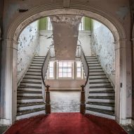 Matt Van der Velde Architecture Abandoned Asylums Interior Jonglez Publishing