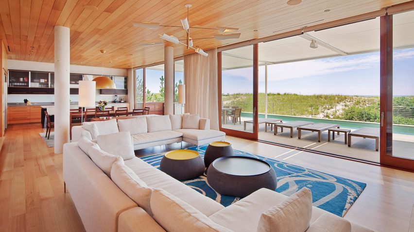 Hamptons Beach House by Aamodt Plumb