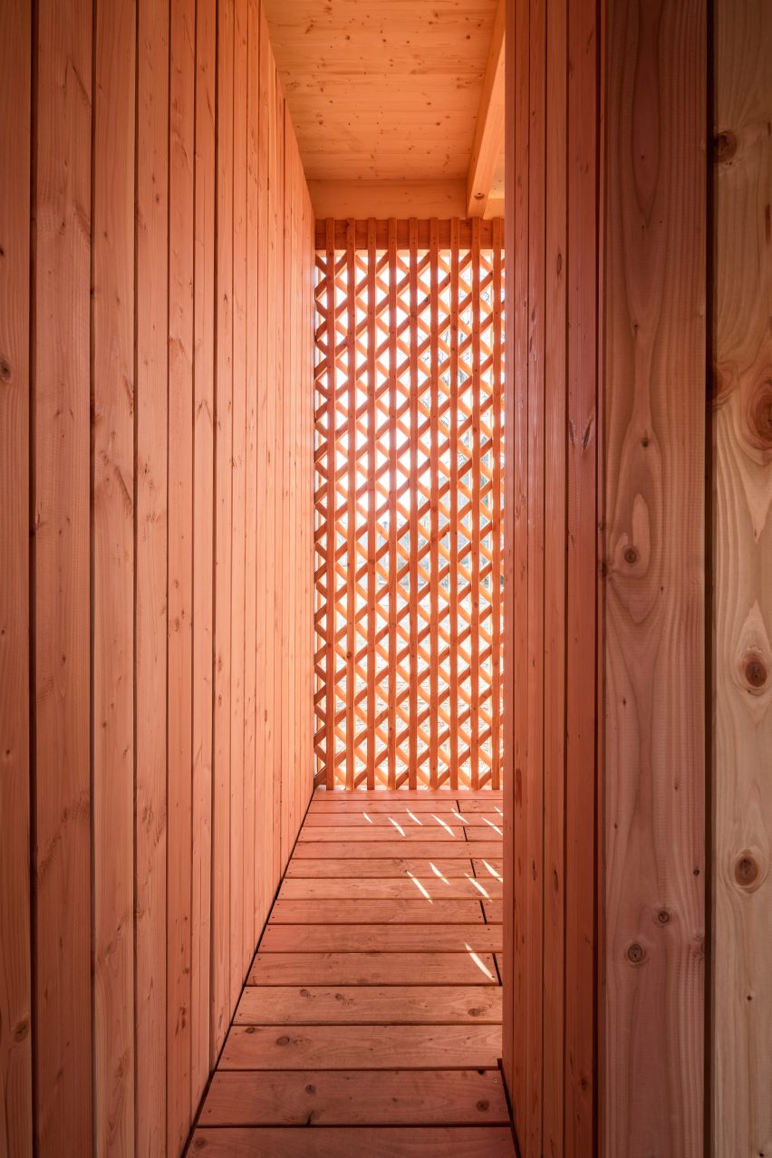 Architecture Students Build Latticed Wood Community Centre In