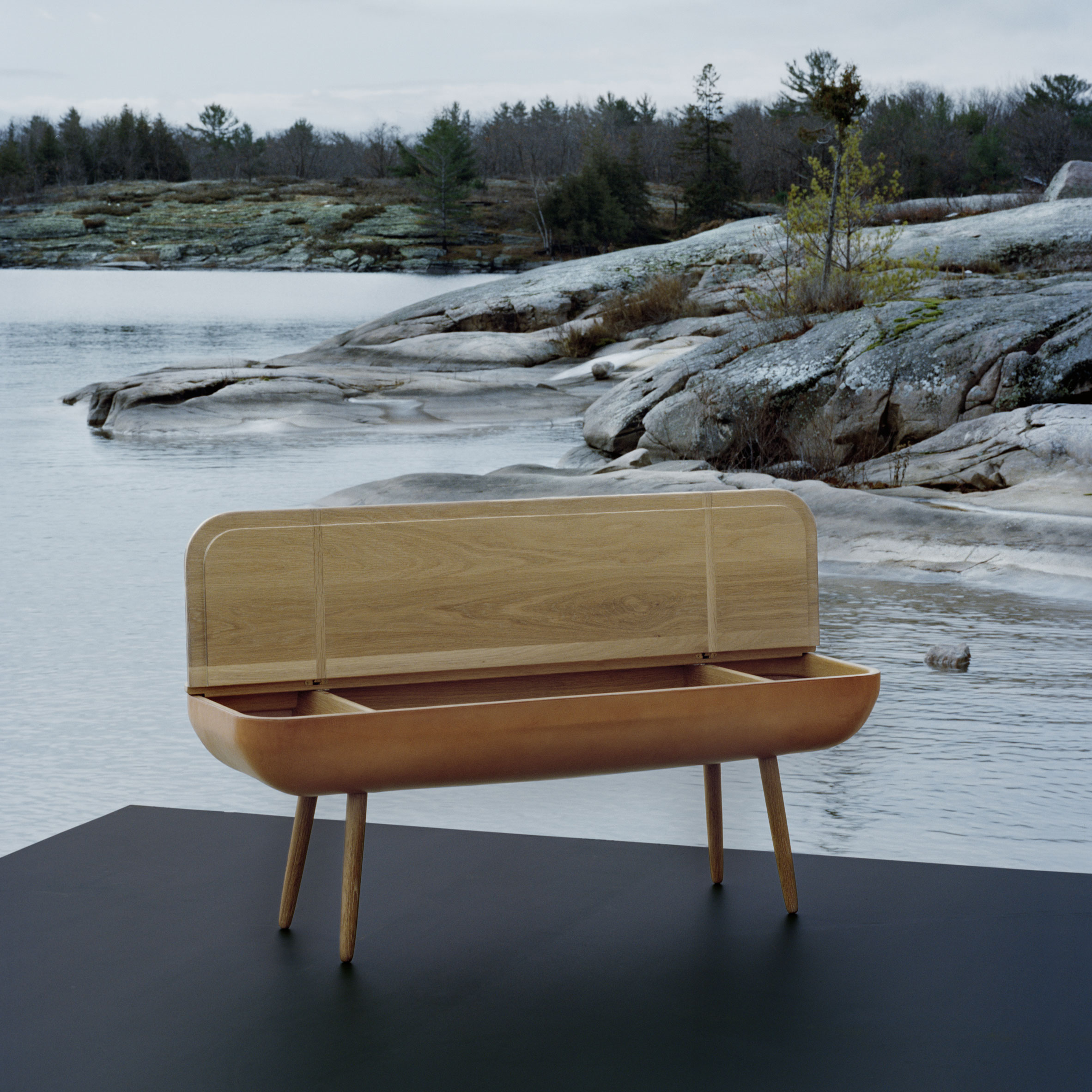 Coracle bench. Photograph by Matthew Tammaro