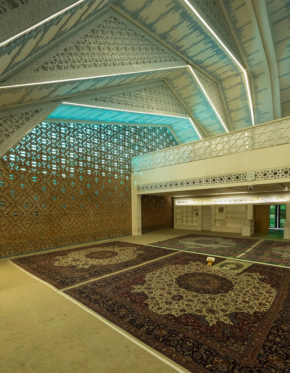 Architizer A+ Awards - Interior of Emam Reza Mosque and Cultural Complex by Kalout Architecture Studio