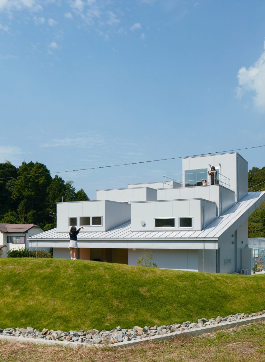 House in Tokushima by Fujiwara Muro