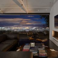 A House with a View by Axelrod Architects