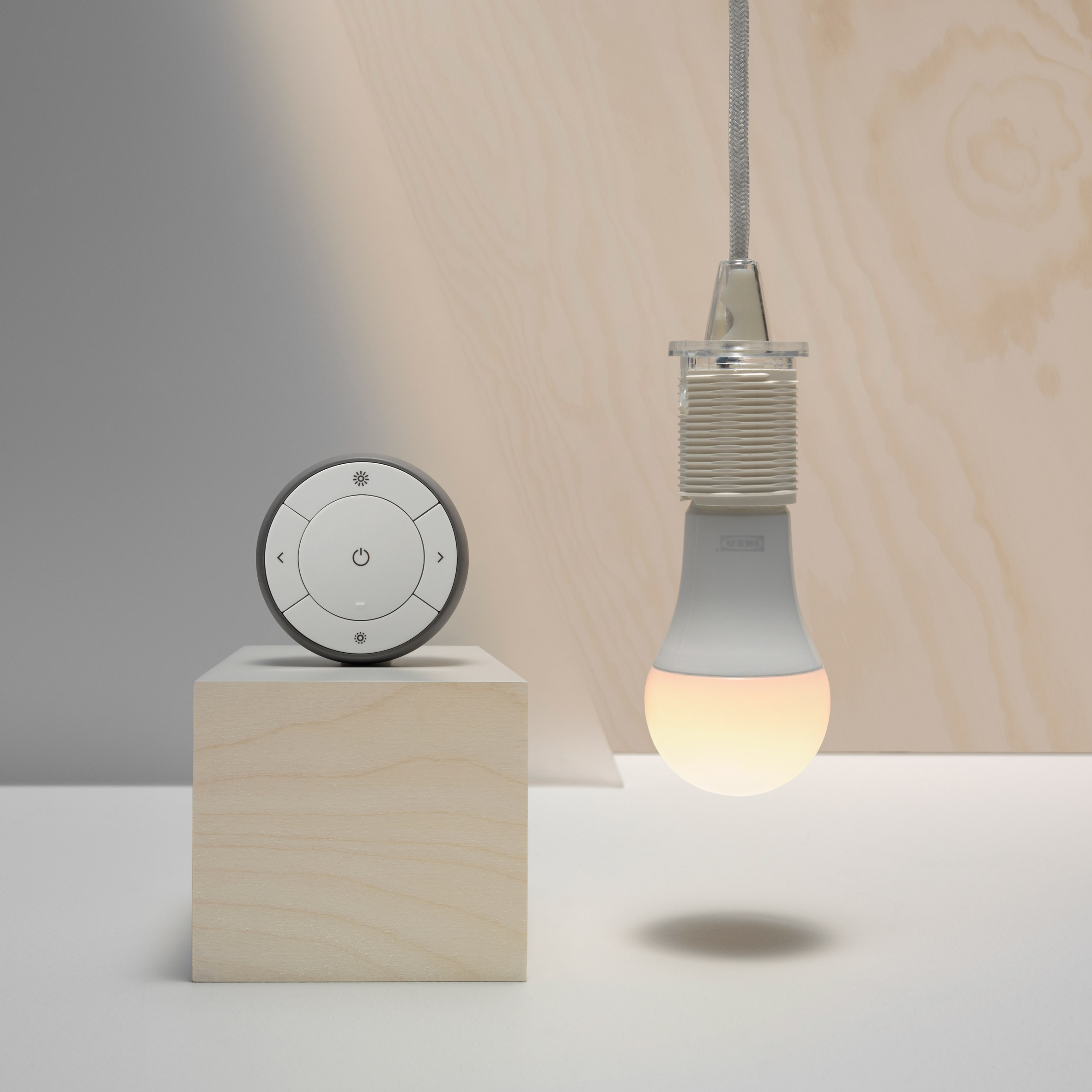 ventures into smart home with Trådfri lighting