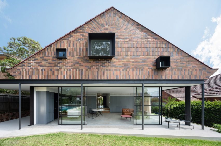 Tribe Studio builds Sydney house extension featuring "brick sunburst"