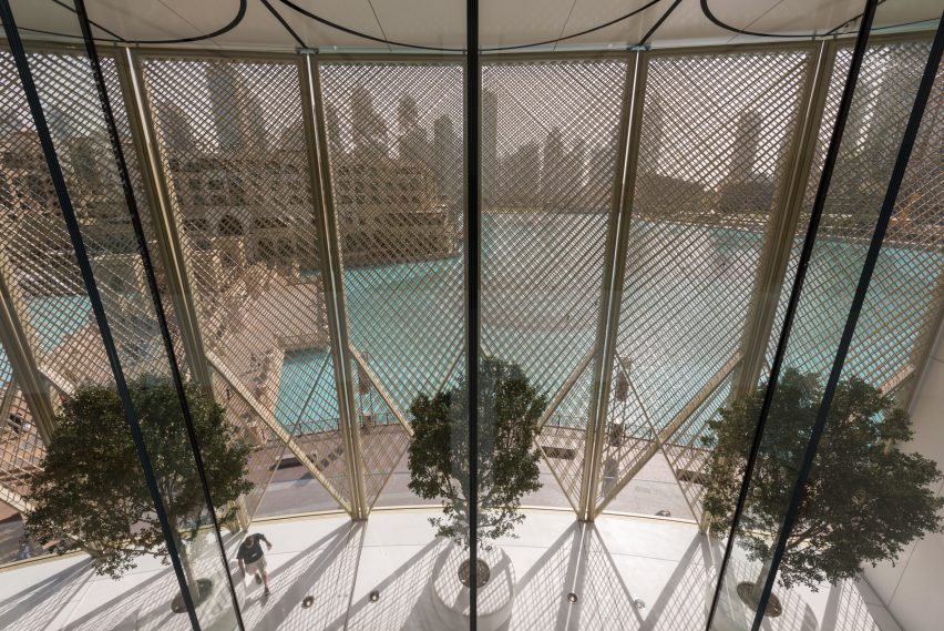 Dubai Mall de Apple por Foster + Partners