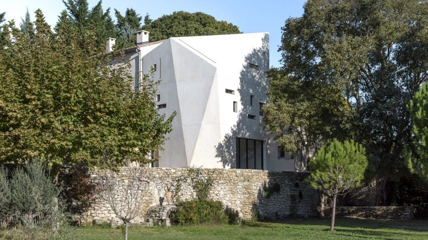 Benoit & Roselyne house by Dixneufcentquatrevingtsix