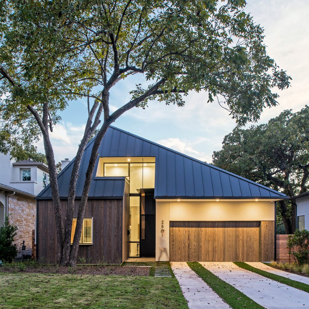 Design Hound Hides Second Storey Of Austin Home Behind Faceted Roof