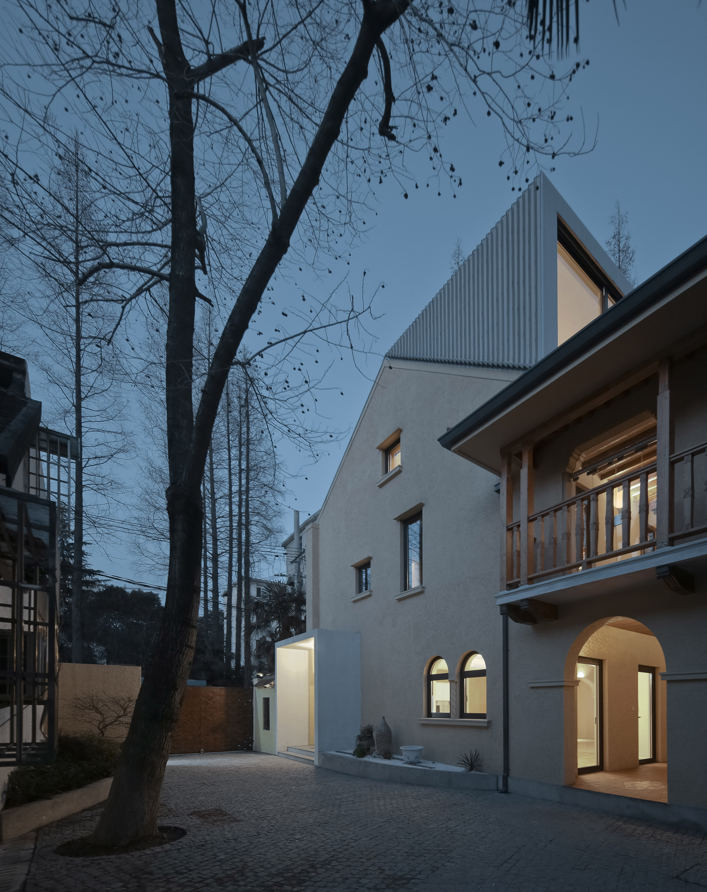 Ladislav Hudec Shanghai villa renovation by Atelier XÜK
