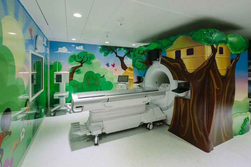 Nelson Mandela Children's Hospital by Sheppard Robson and John Cooper Architecture