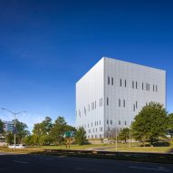 Public Safety Answering Center II by SOM