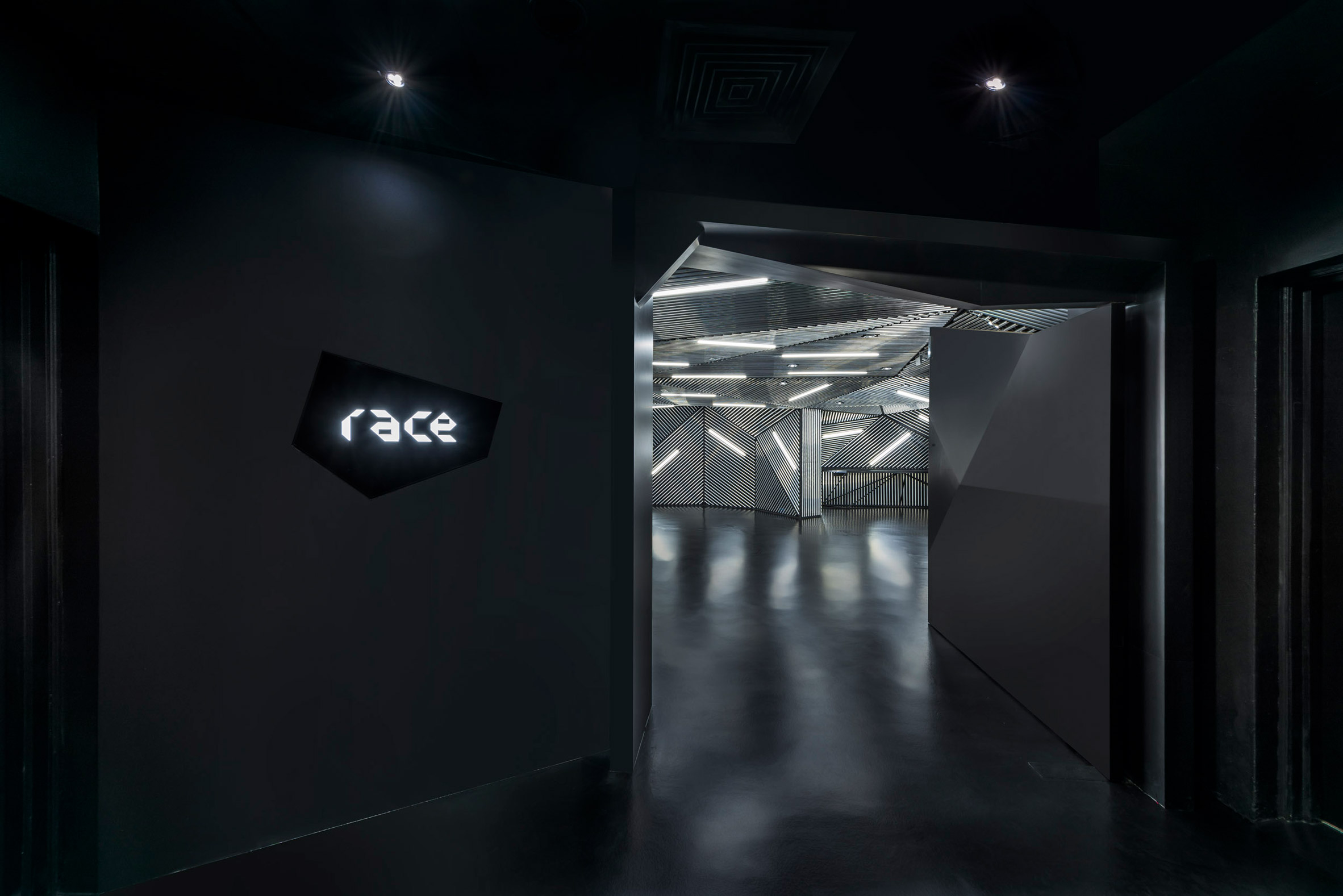 Race Robotics Lab by MOD