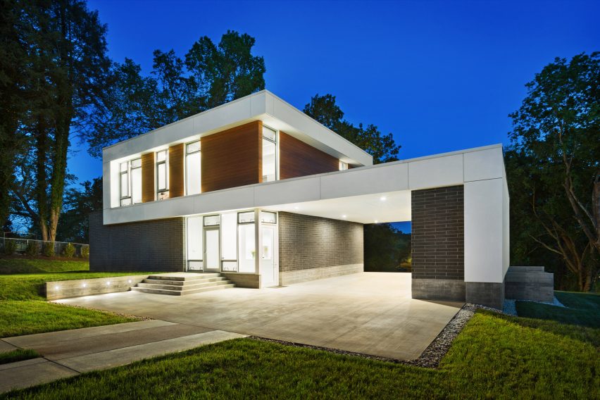 East Tennessee Modern house by BARBERMcMURRY architects