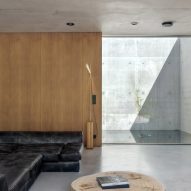 House JRv2 by Studio De Materia