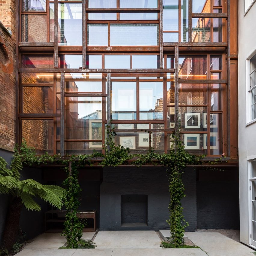 Residential extension: The Layered Gallery, London, by Gianni Botsford Architects