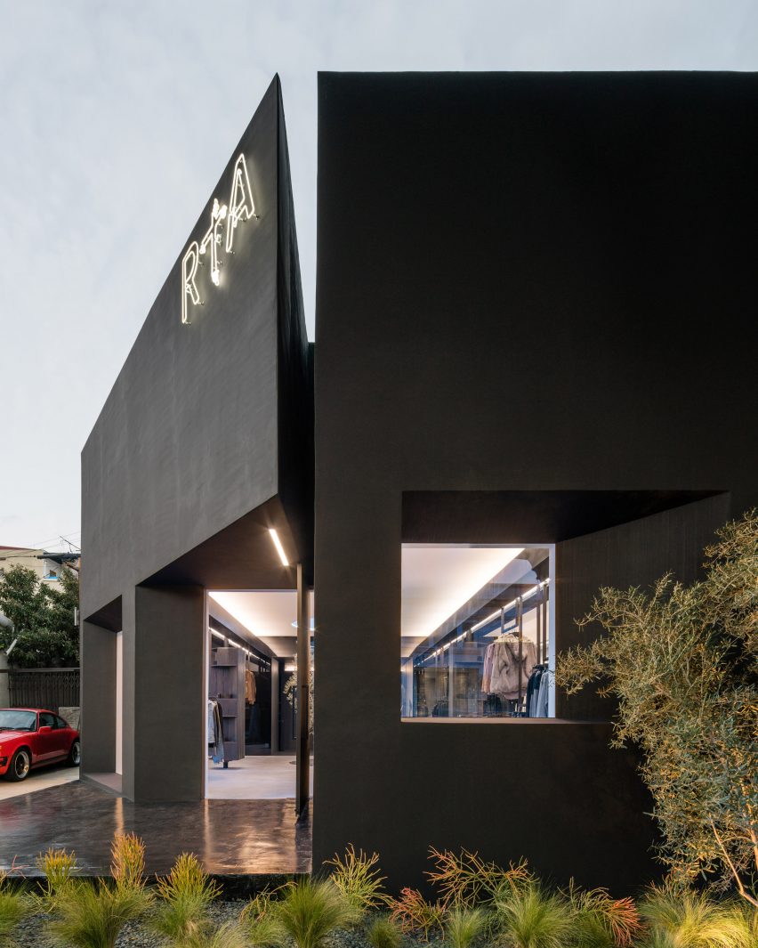 RTA Melrose by Dan Brunn Architects