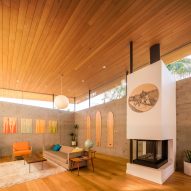 Avocado Acres House in California by Surfside Projects and Lloyd Russell