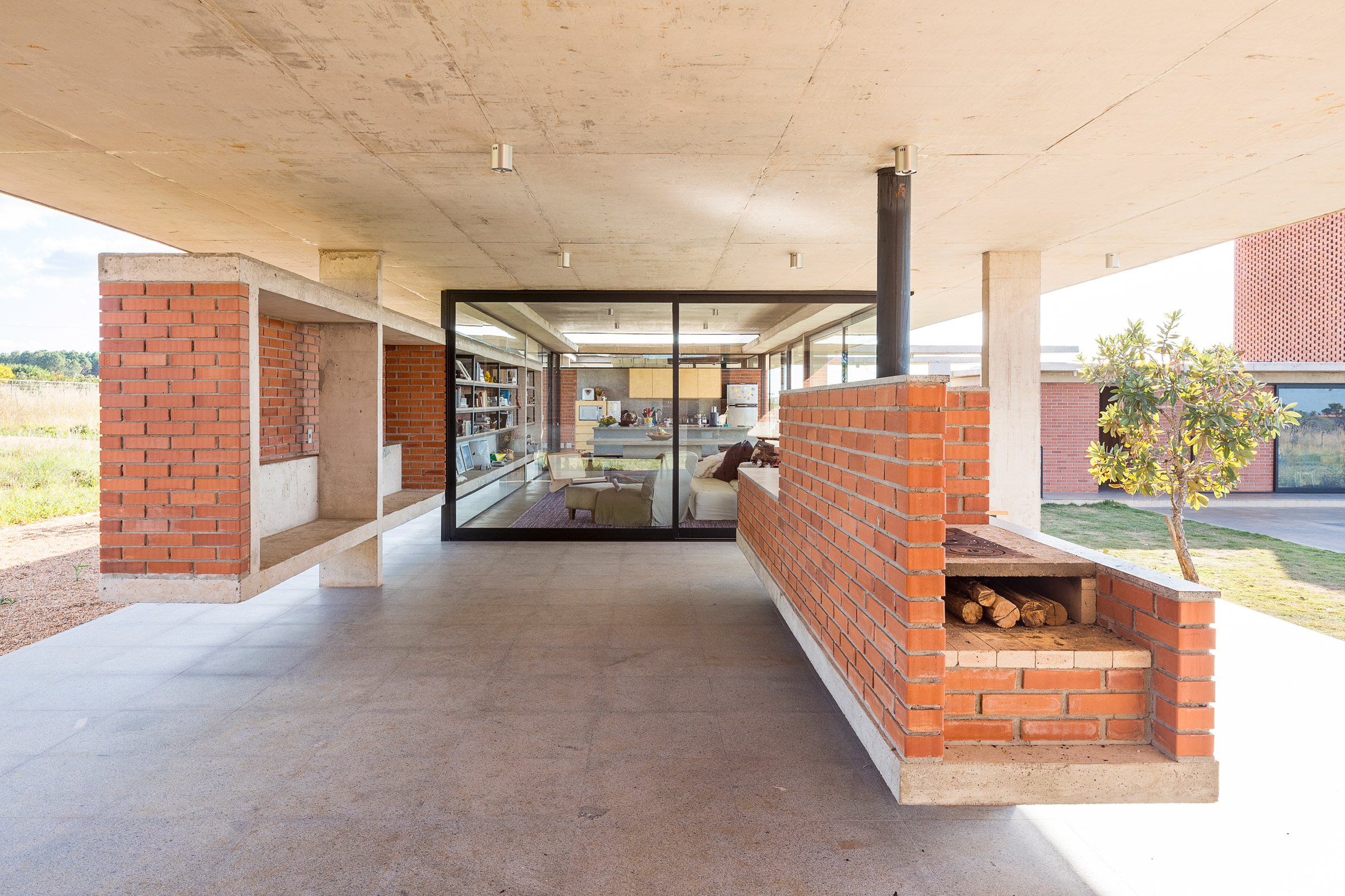 Casa Vila Rica by Bloco Arquitetos