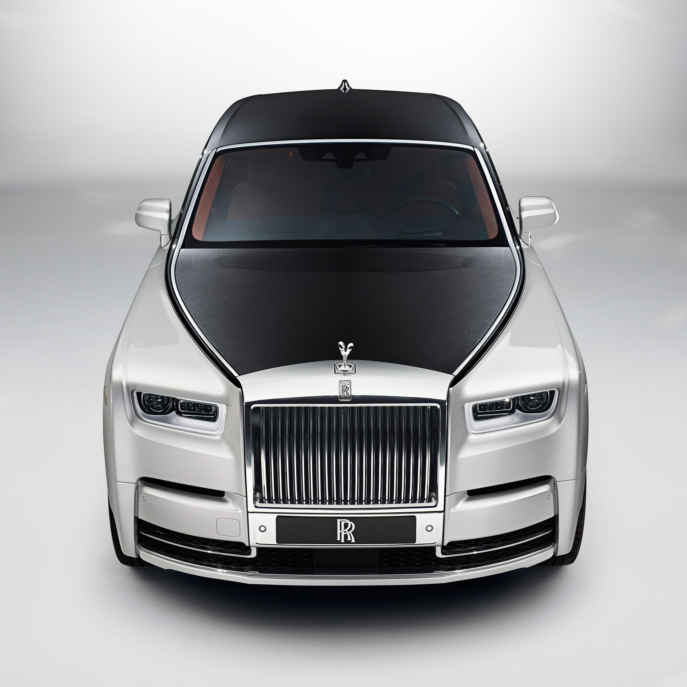 Latest Rolls-Royce Phantom incorporates an art gallery in its