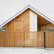 Summer house in Raubichi by Zrobym Architects