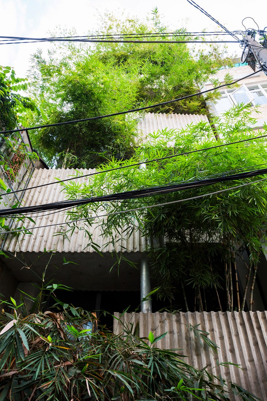 Bamboo House by Vo Trong Nghia